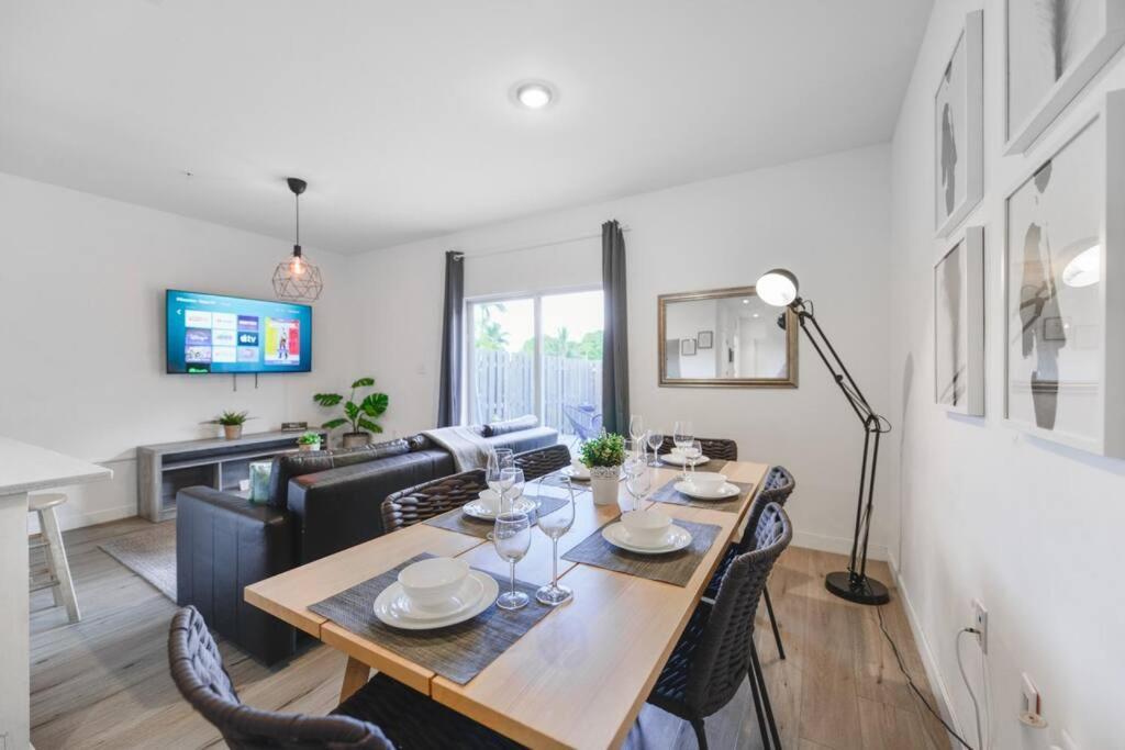Wonderful Townhouse With 3 Bedrooms 마이애미 외부 사진