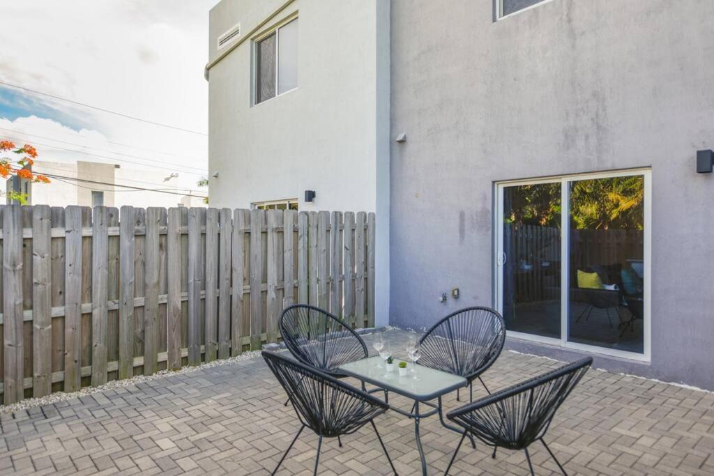 Wonderful Townhouse With 3 Bedrooms 마이애미 외부 사진